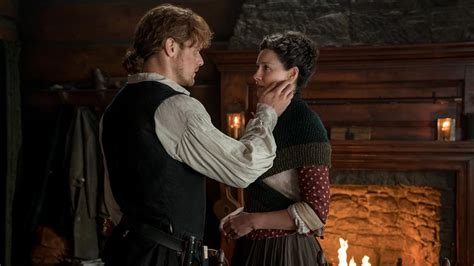 outlander claire nude|Outlander : les scènes les plus sexy de la série 